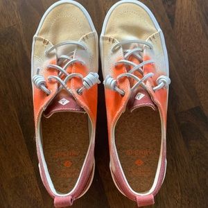 Sperry ombré beige to burgundy shoes